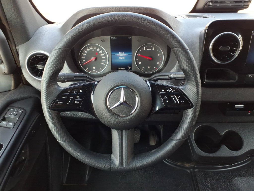 Used 2025 Mercedes-Benz Sprinter 2500 image 29