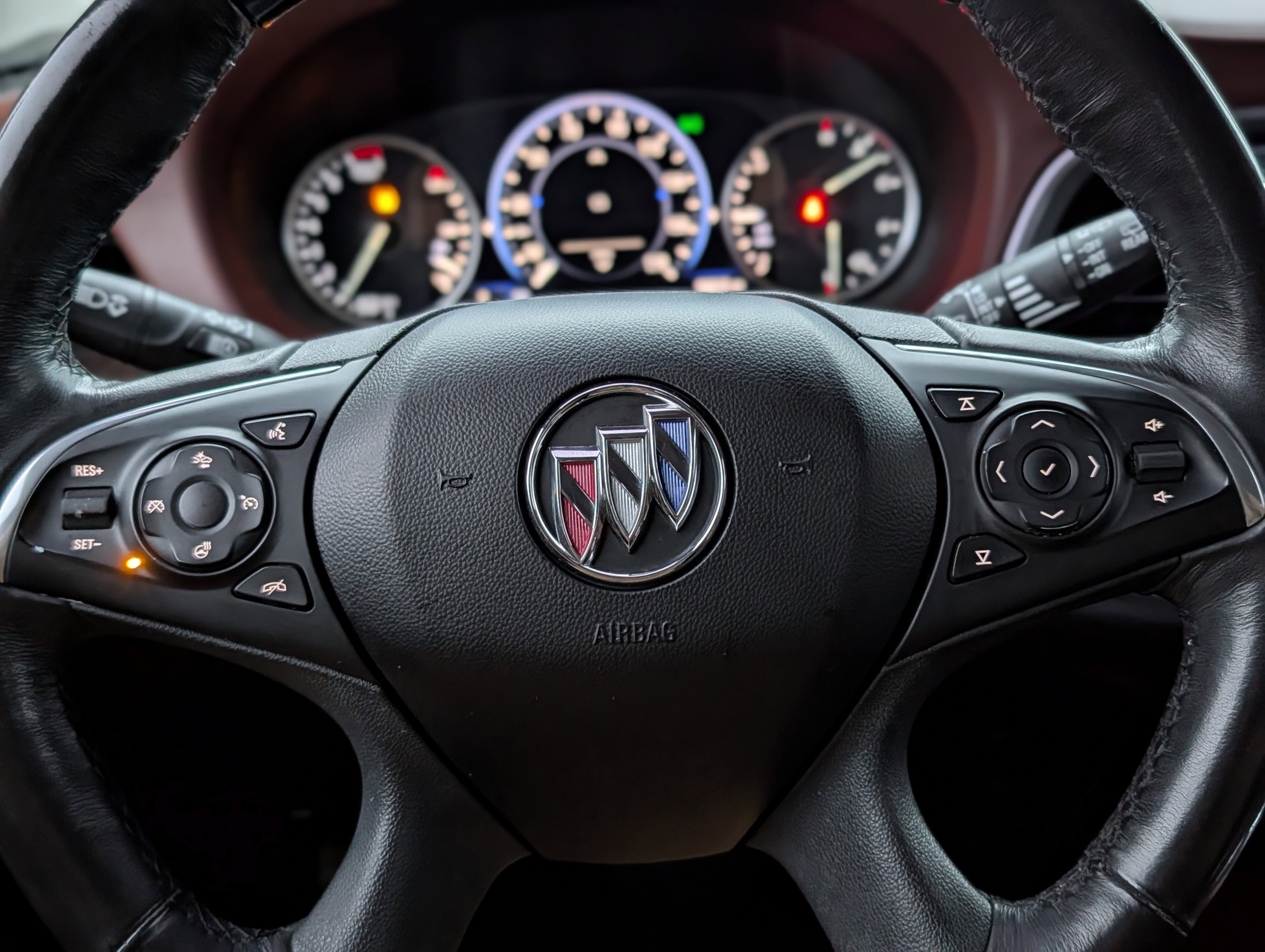 Used 2020 Buick Enclave Avenir w/ Avenir Technology Package image 24