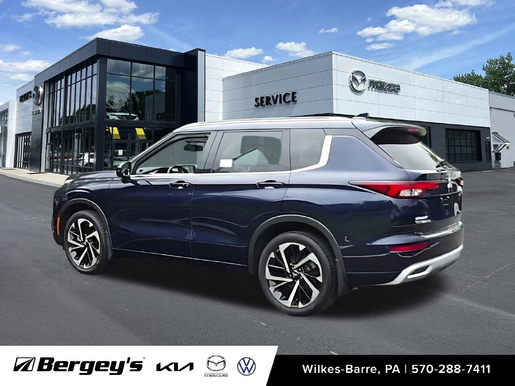 Used 2023 Mitsubishi Outlander SEL AWD/4WD image 8