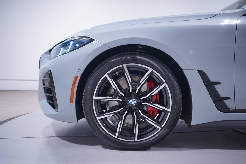 Used 2026 BMW M440i w/ Parking Assistance Package RWD image 2