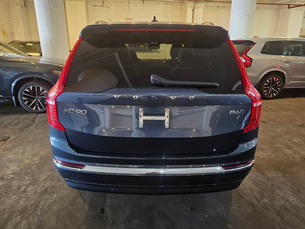 Certified 2024 Volvo XC90 B6 Ultimate AWD/4WD image 3
