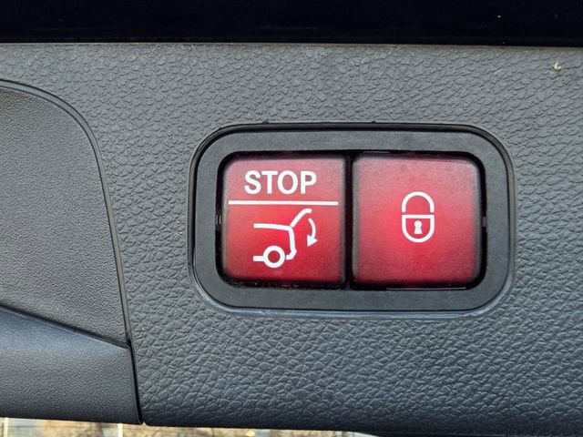 Used 2019 Mercedes-Benz GLC 63 AMG 4MATIC image 32