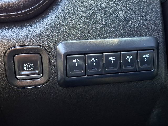 Used 2022 Chevrolet Silverado 2500 LTZ w/ LTZ Plus Package AWD/4WD image 26