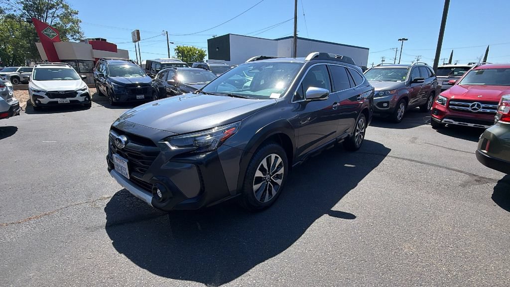 Used 2025 Subaru Outback Touring XT AWD/4WD image 1