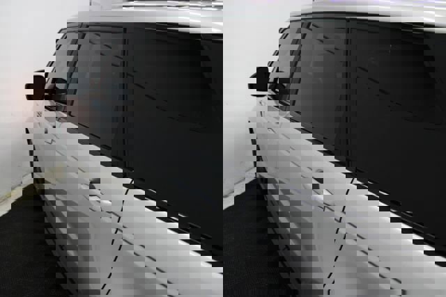 Used 2016 Land Rover Range Rover Sport SE image 9