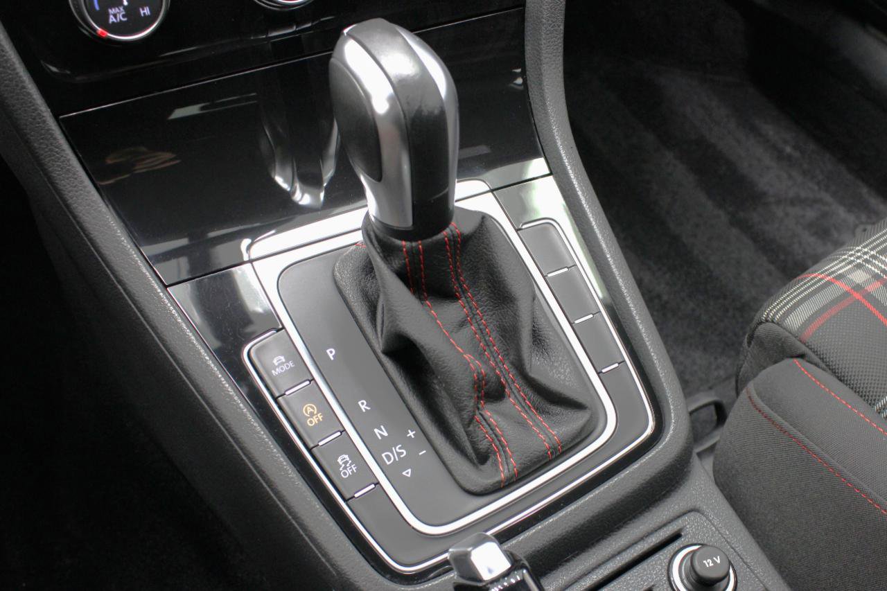 Used 2021 Volkswagen GTI S image 63