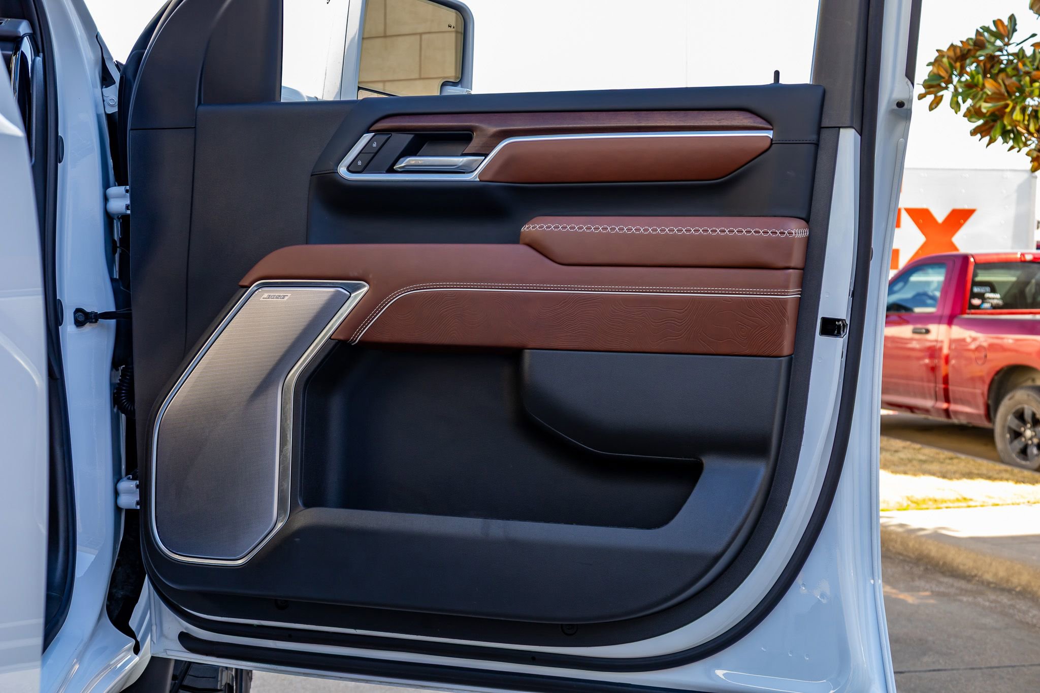 Used 2026 GMC Sierra 2500 Denali Ultimate w/ Max Trailering Package image 38