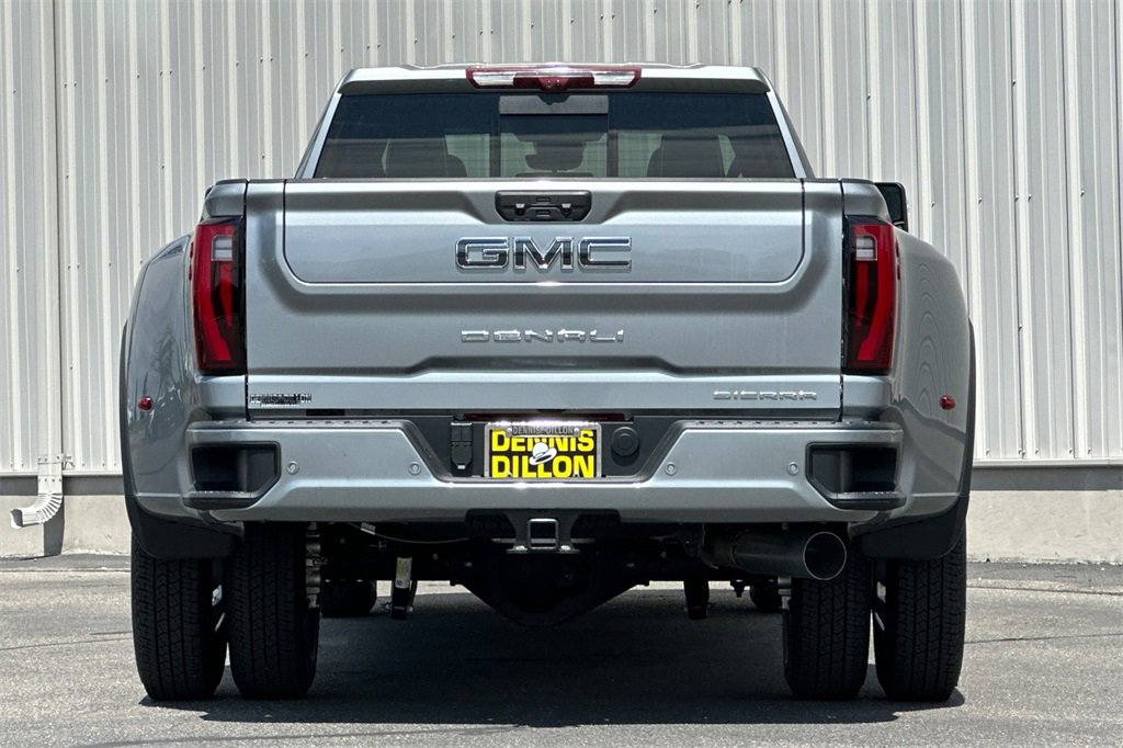 New 2025 GMC Sierra 3500 Denali Ultimate image 6