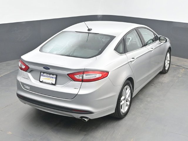 Used 2016 Ford Fusion SE FWD image 37