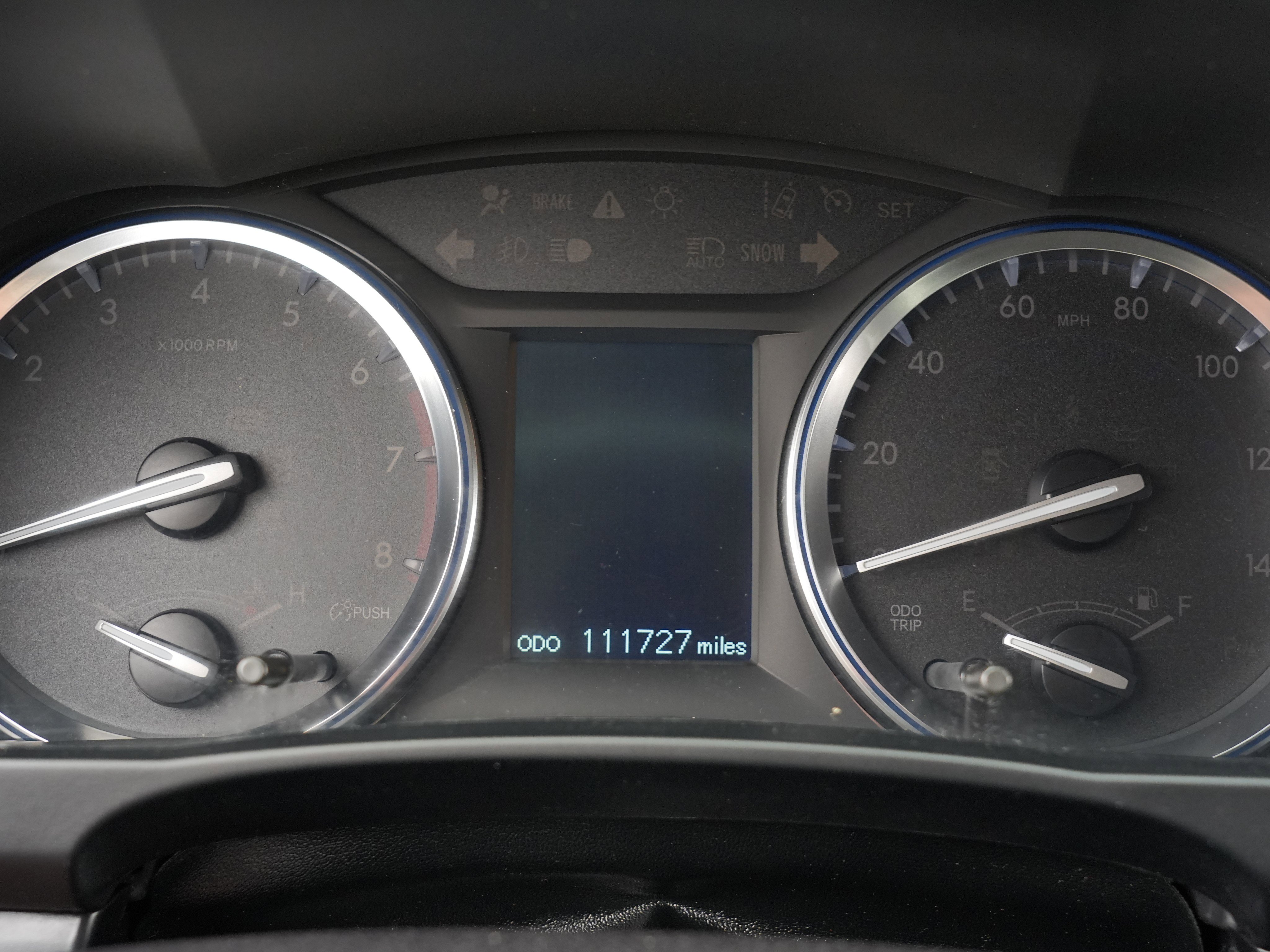 Used 2015 Toyota Highlander LE AWD/4WD image 28