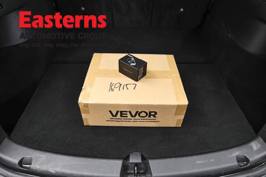 Used 2021 Tesla Model Y Long Range AWD/4WD image 9