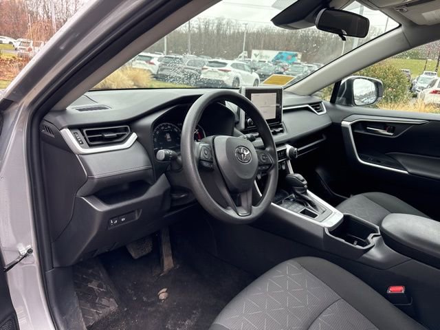 Used 2025 Toyota RAV4 XLE image 24