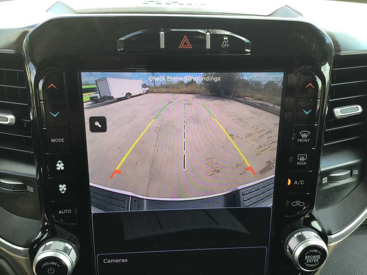 Used 2023 RAM 2500 Laramie AWD/4WD image 27