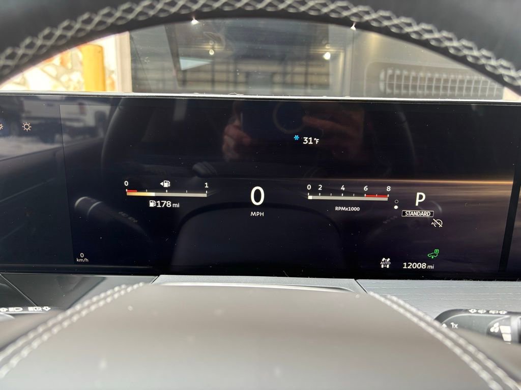 Used 2025 INFINITI QX80 Sensory image 34