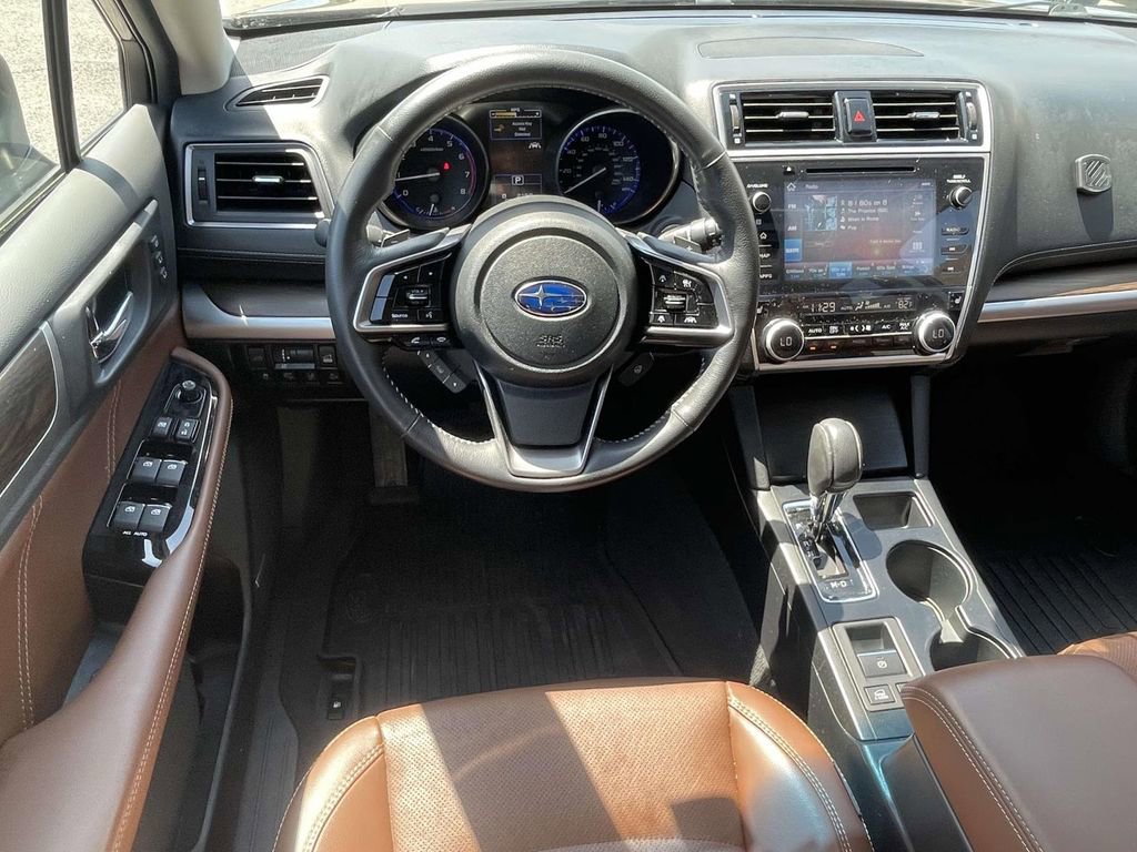 Used 2019 Subaru Outback 2.5i Touring w/ Popular Package #3A AWD/4WD image 14