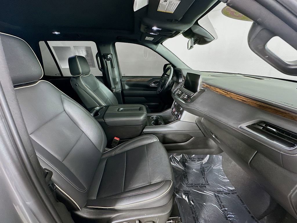 Used 2023 Chevrolet Tahoe Premier AWD/4WD image 39