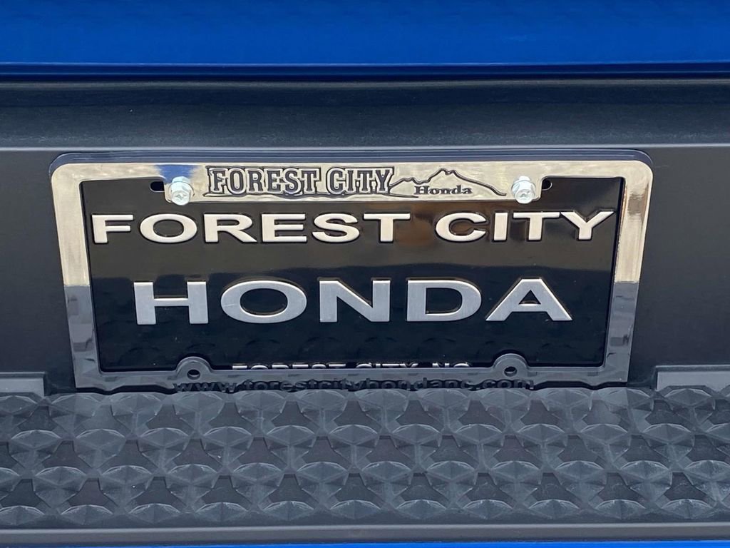 Used 2023 Chevrolet Colorado LT w/ LT Convenience Package III image 30