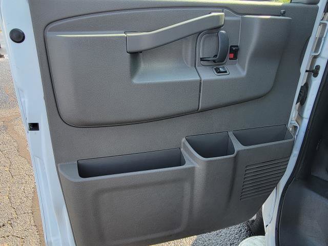 Used 2023 Chevrolet Express 2500 RWD 2500 135 w/ Driver Convenience Package image 9