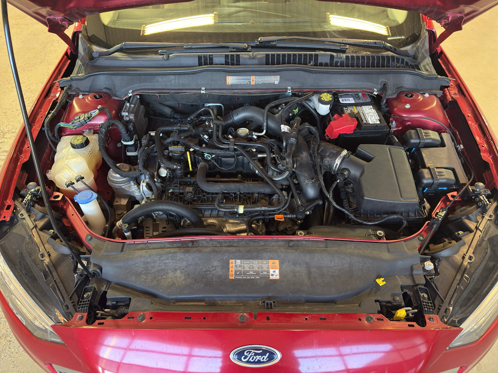Used 2020 Ford Fusion SE FWD image 32