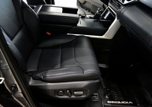 Used 2024 Toyota Sequoia Platinum image 8