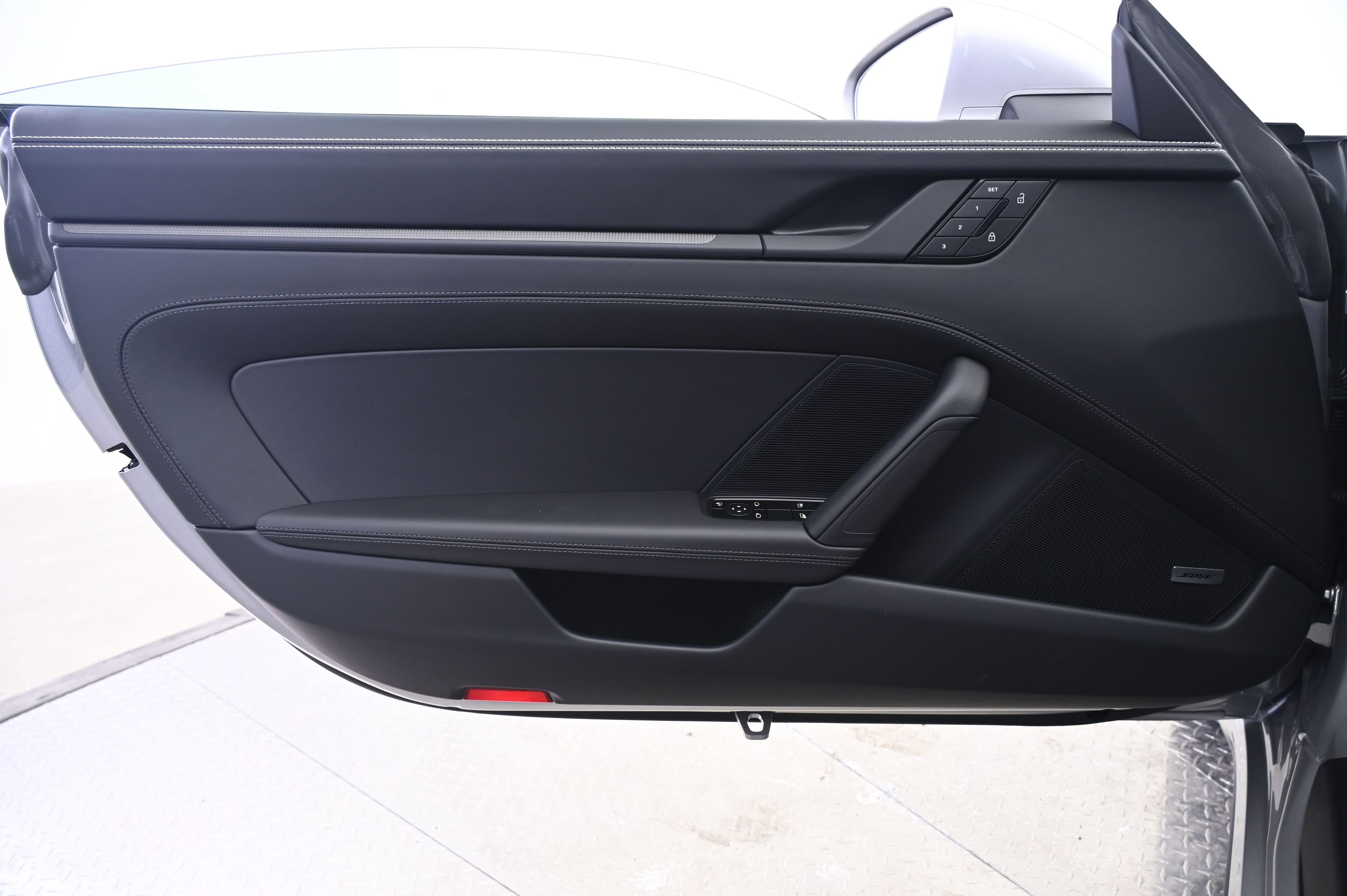 Certified 2025 Porsche 911 Carrera GTS RWD image 22