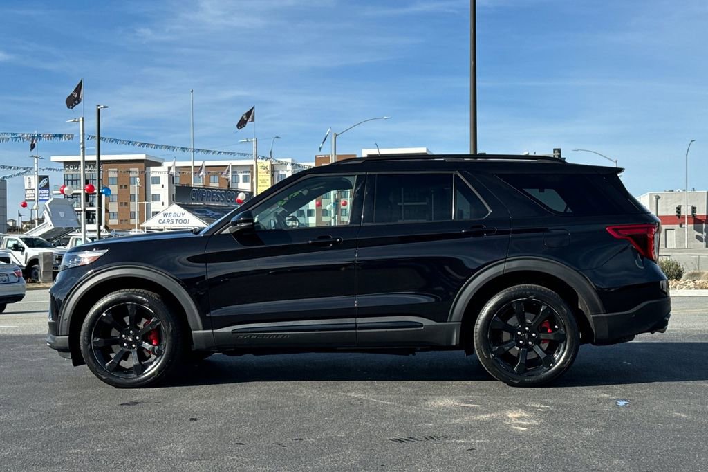 Certified 2022 Ford Explorer ST w/ Equipment Group 401A image 7