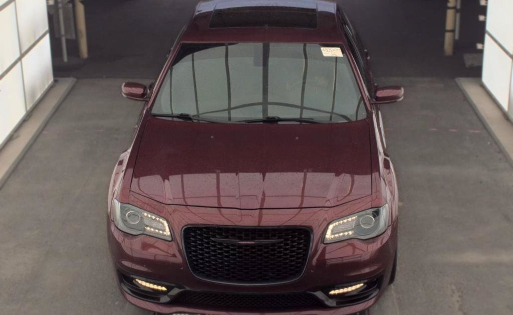 Used 2022 Chrysler 300 S RWD image 2