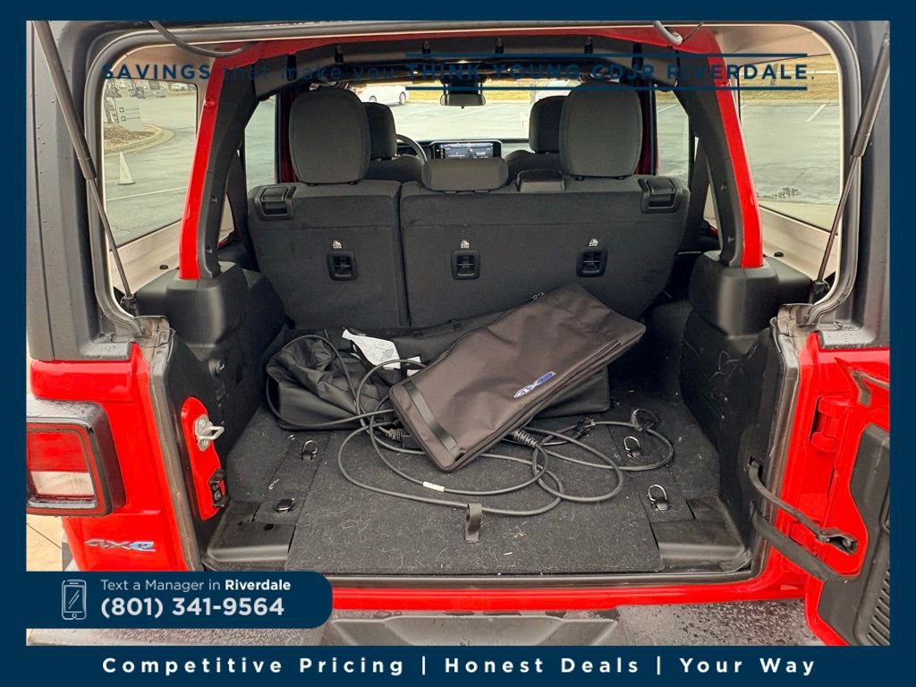 Used 2024 Jeep Wrangler Unlimited w/ LED Headlamp & Fog Lamp Group image 8