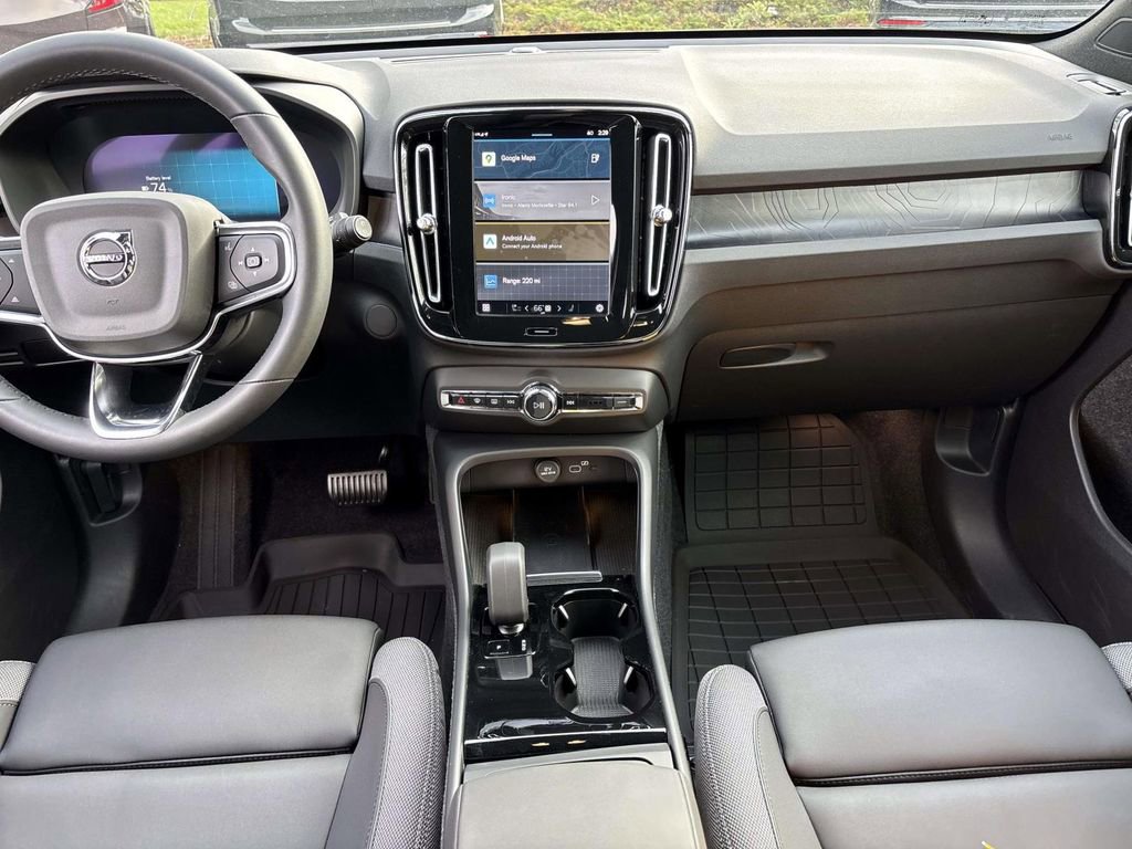 Used 2024 Volvo XC40 Recharge Core w/ Protection Package Premier image 29