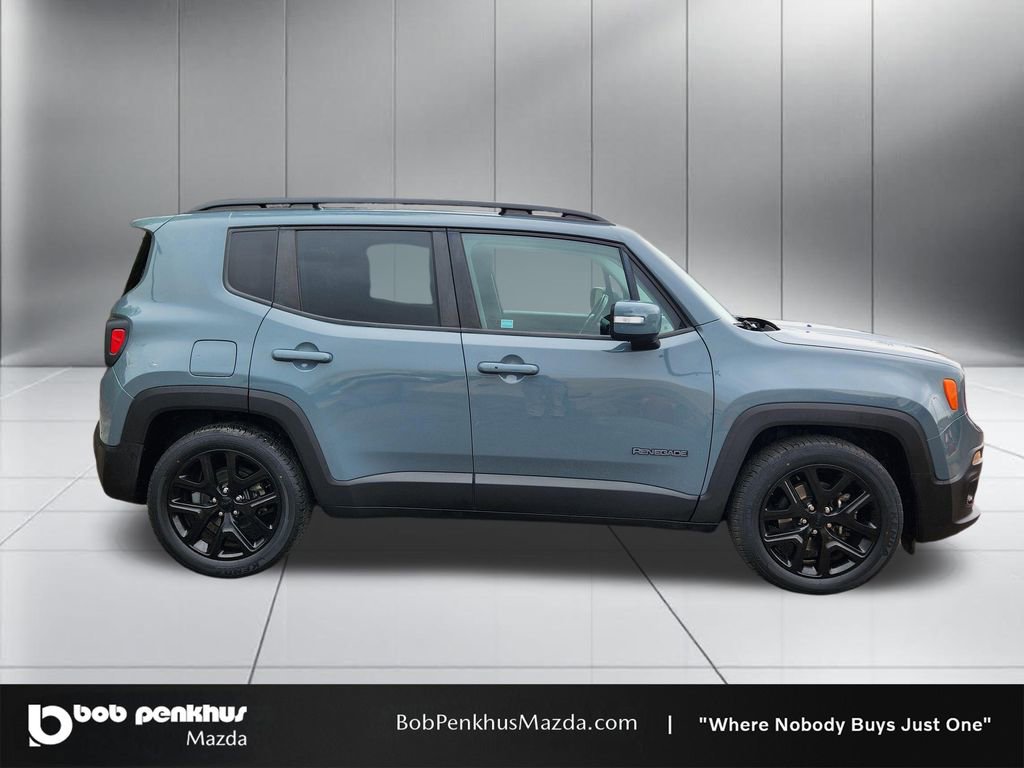 Used 2018 Jeep Renegade Altitude w/ Safety & Security Group FWD image 24