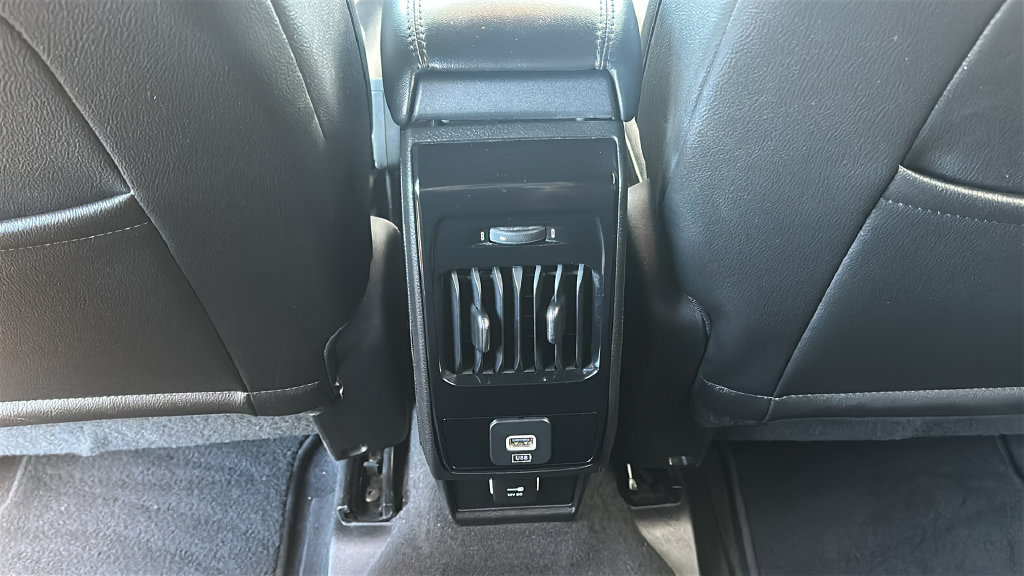 Used 2025 Jeep Compass Limited AWD/4WD image 32