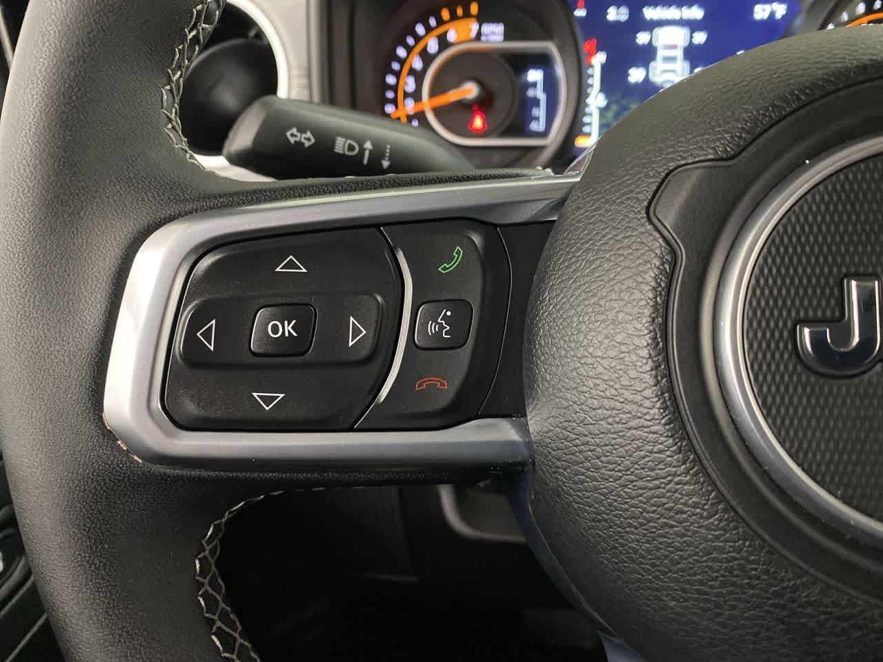 Used 2025 Jeep Wrangler Sahara image 20