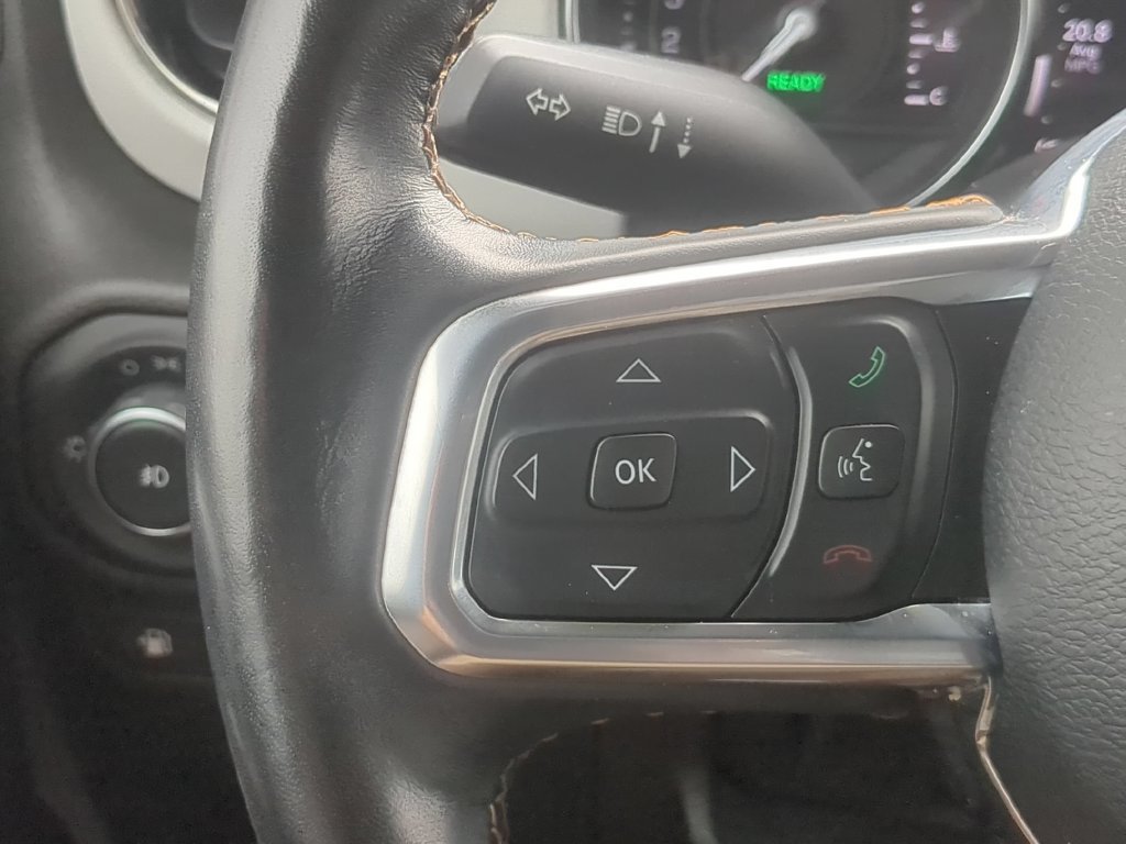 Used 2022 Jeep Wrangler Unlimited Sahara AWD/4WD image 16