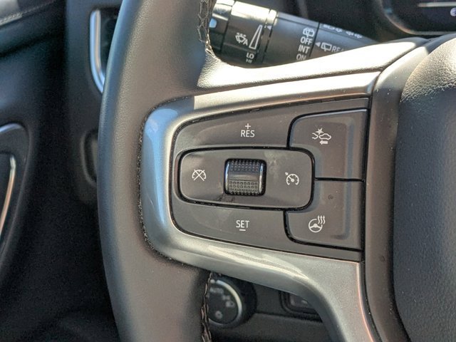 Used 2024 Chevrolet Suburban Premier image 20