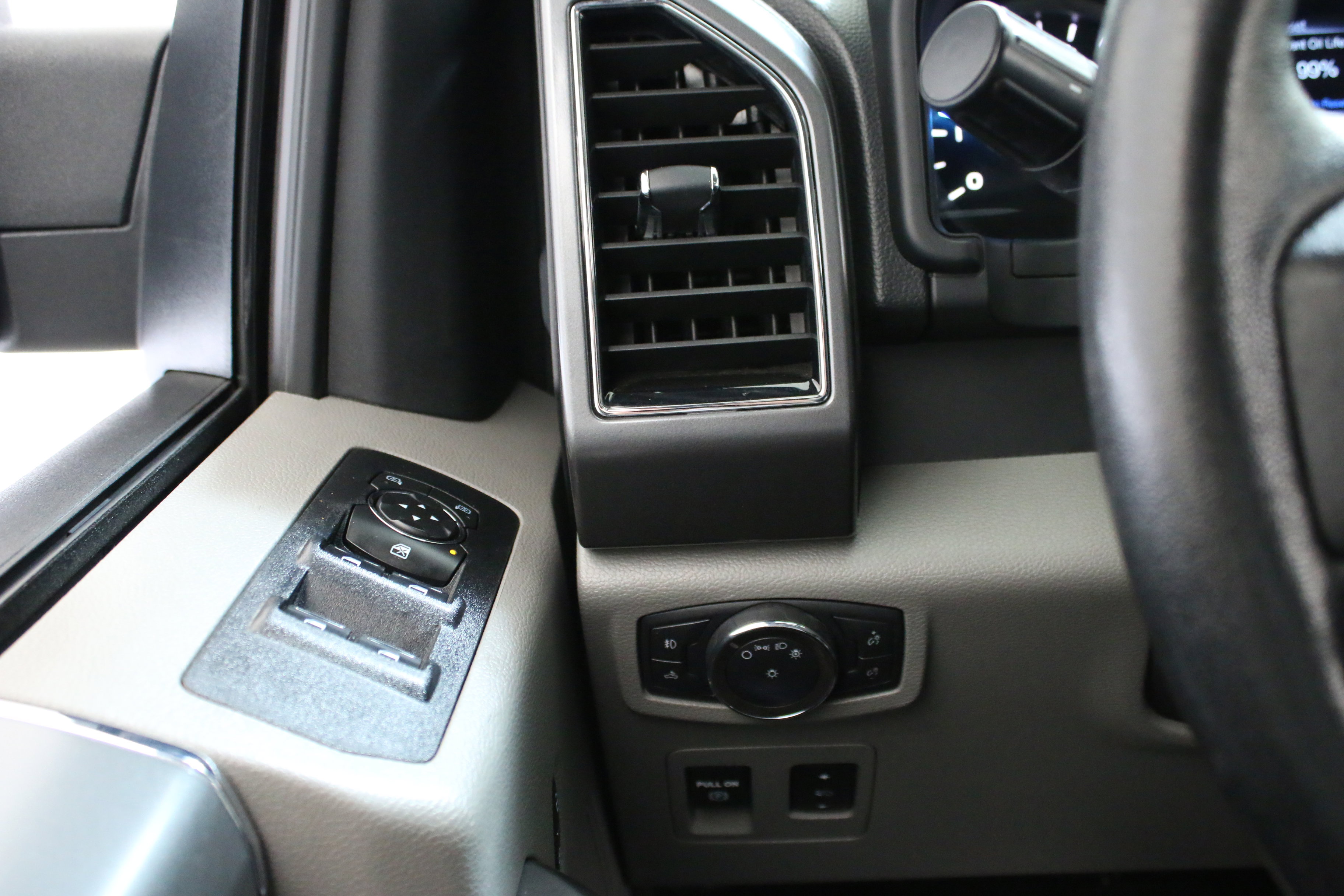 Used 2020 Ford F150 XLT w/ Equipment Group 302A Luxury image 17