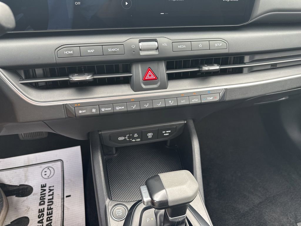 Used 2025 Kia K4 LXS image 21