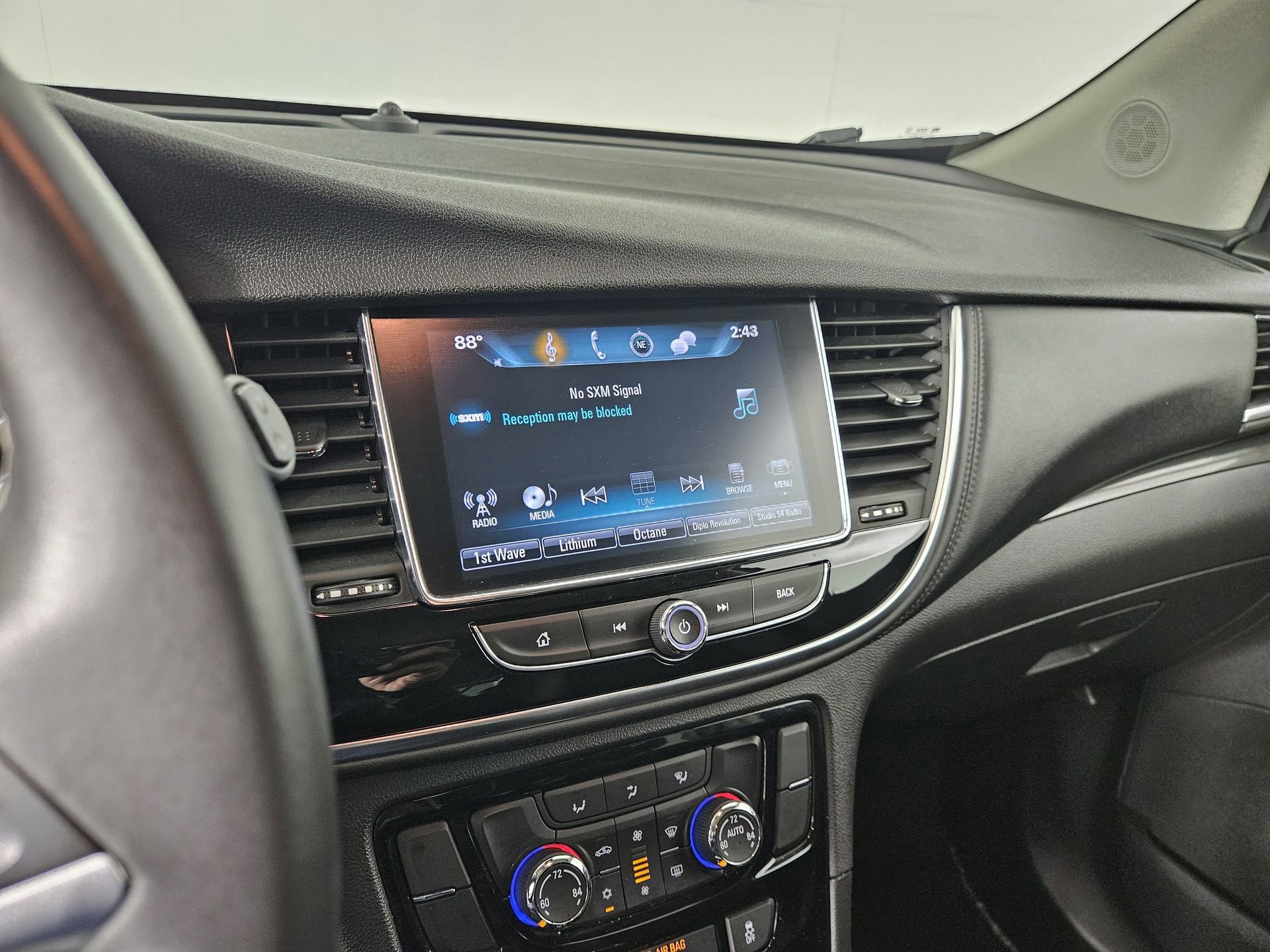 Used 2018 Buick Encore Sport Touring FWD image 22