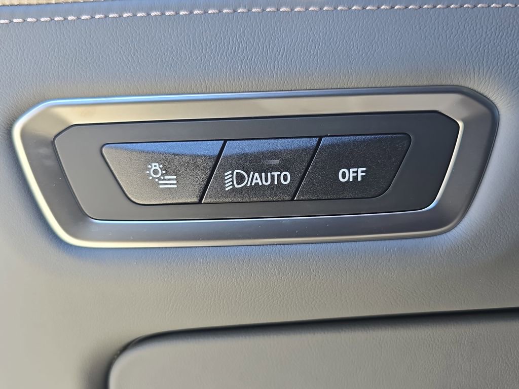 Used 2026 BMW ALPINA XB7 ALPINA XB7 image 31