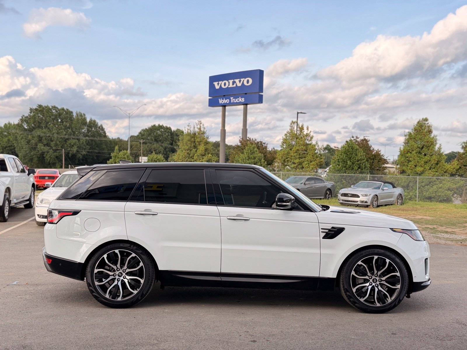 Used 2022 Land Rover Range Rover Sport HSE Silver Edition AWD/4WD image 5