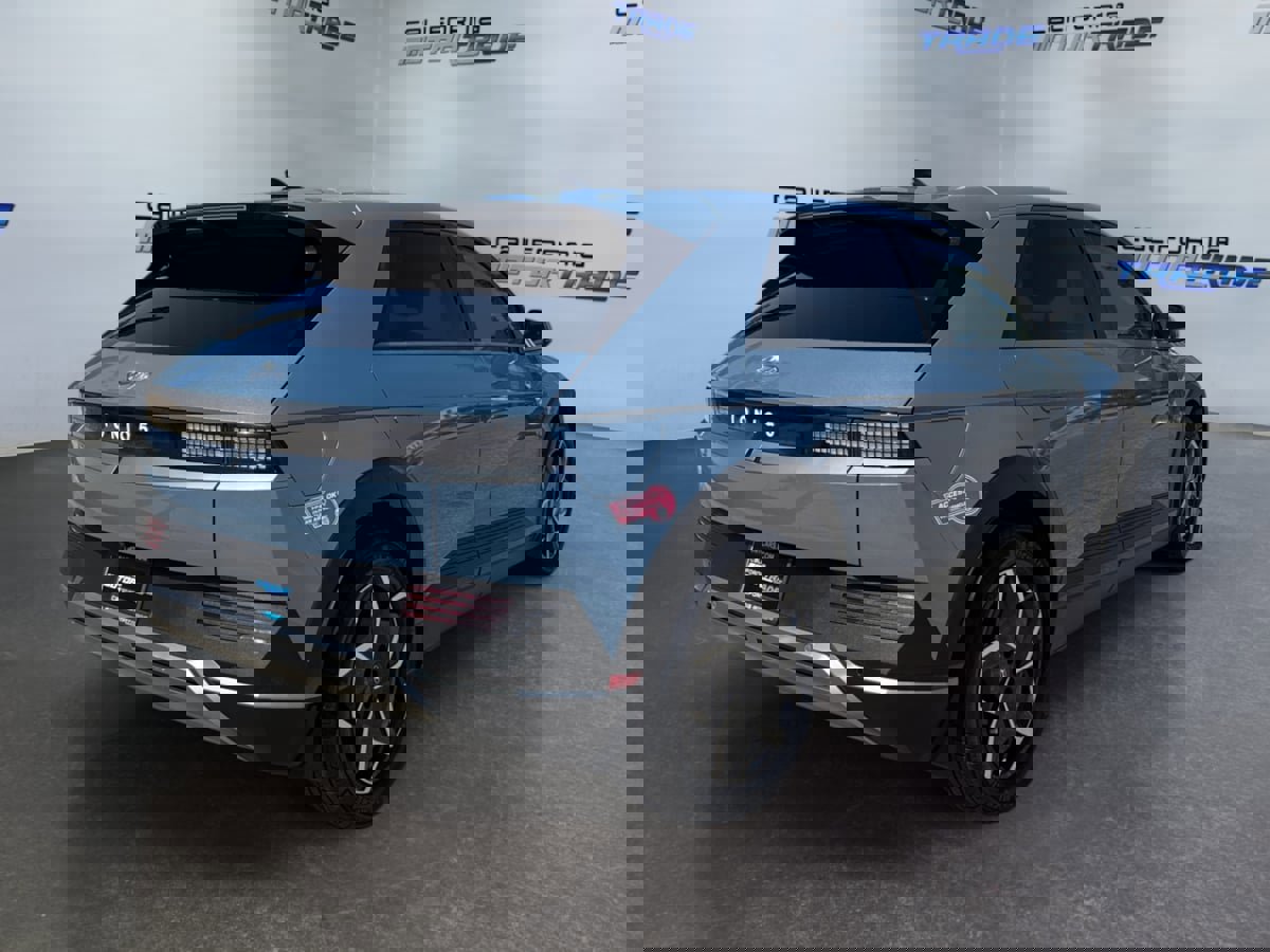 Used 2024 Hyundai Ioniq 5 SEL image 5