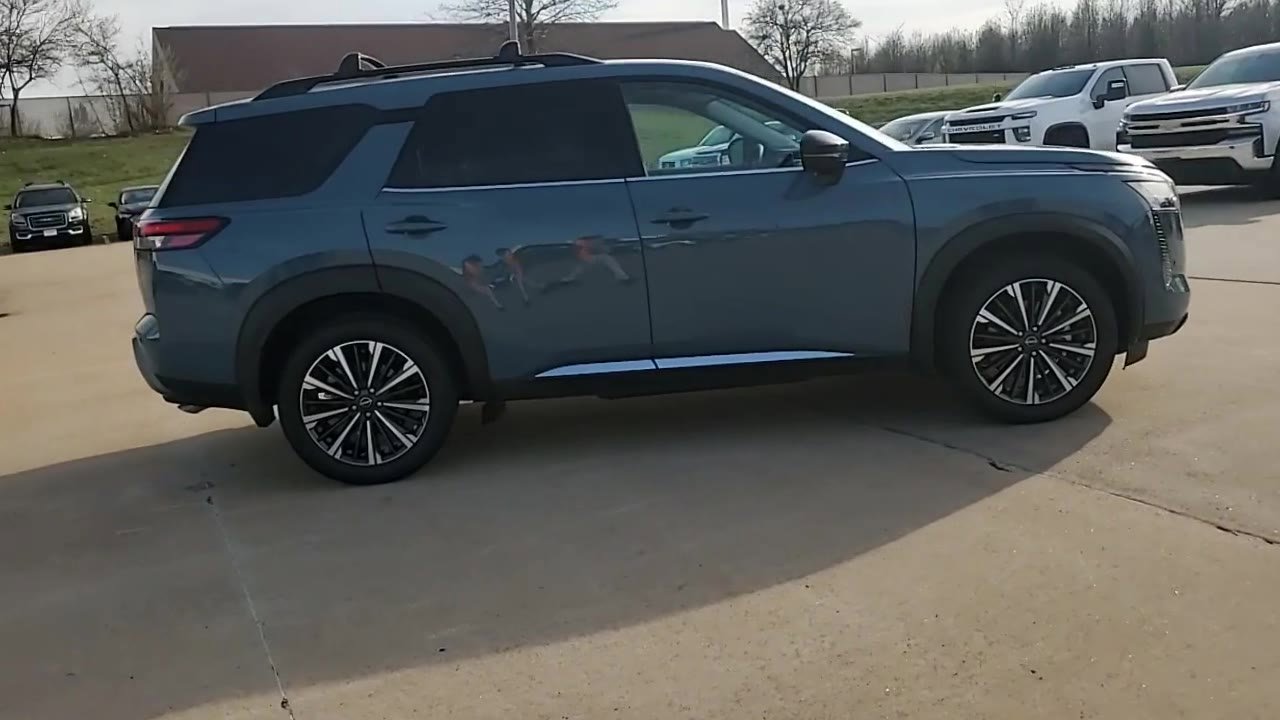 Used 2026 Nissan Pathfinder Platinum image 9