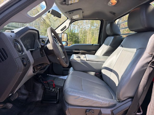 Used 2016 Ford F550 4x4 Regular Cab Super Duty image 11