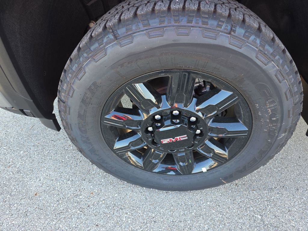 New 2026 GMC Sierra 2500 AT4 w/ AT4 Premium Plus Package image 5