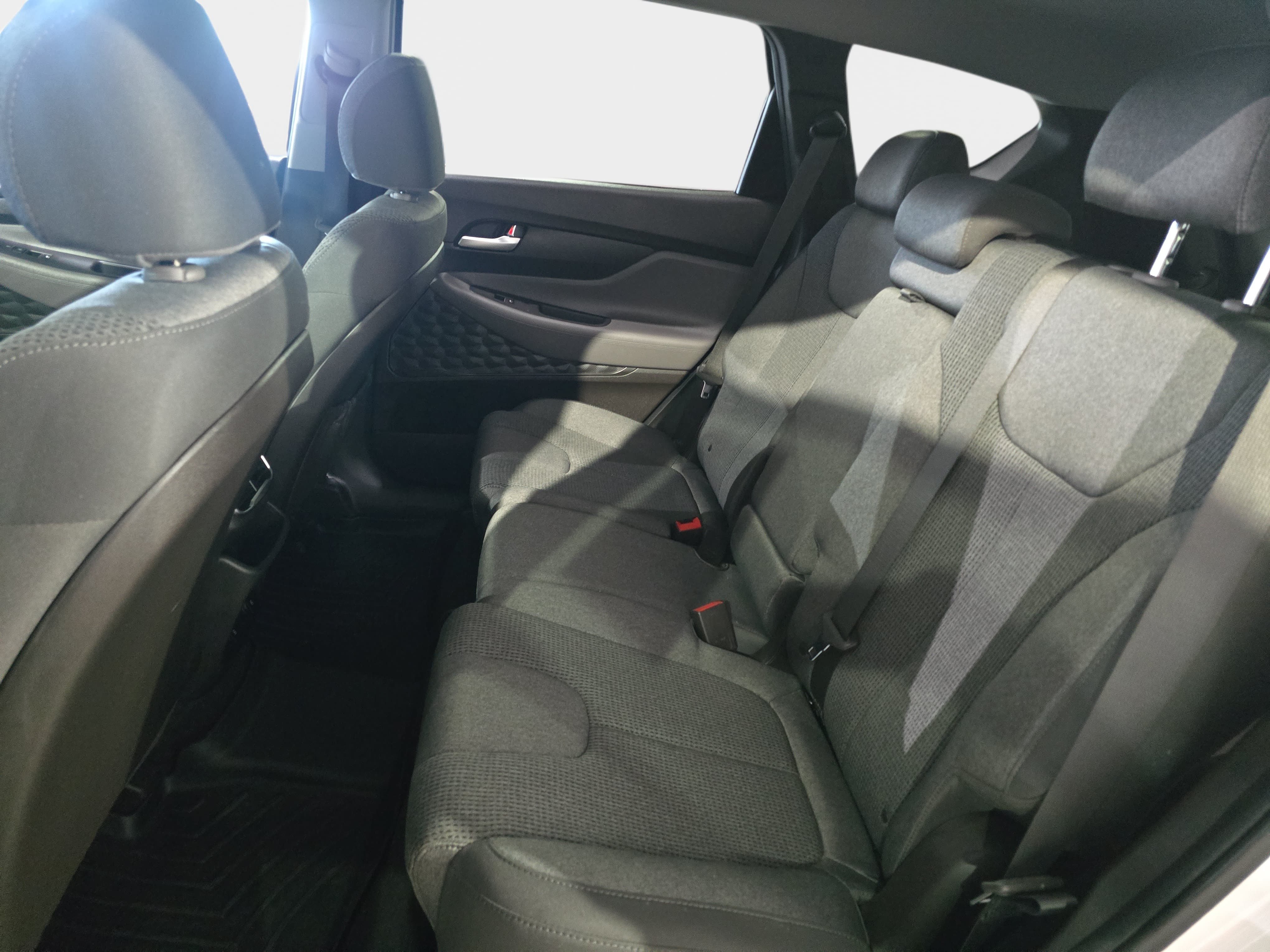 Used 2020 Hyundai Santa Fe SEL FWD image 11