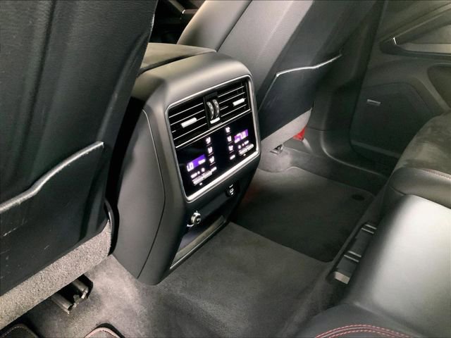 Certified 2022 Porsche Cayenne GTS AWD/4WD image 21