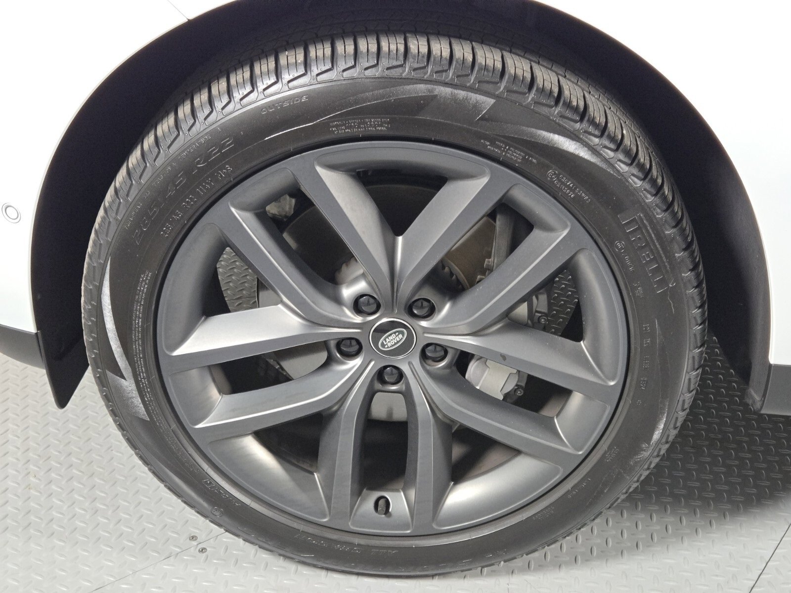 Used 2024 Land Rover Range Rover Sport SE image 9