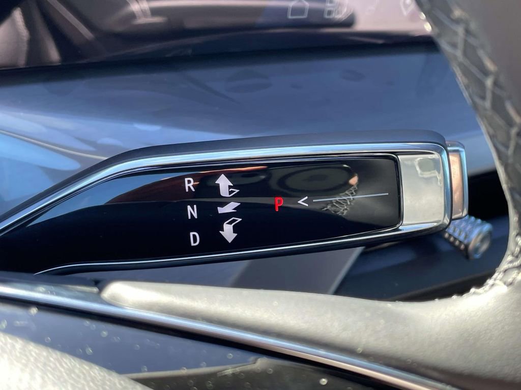 New 2026 Cadillac Vistiq Sport image 29