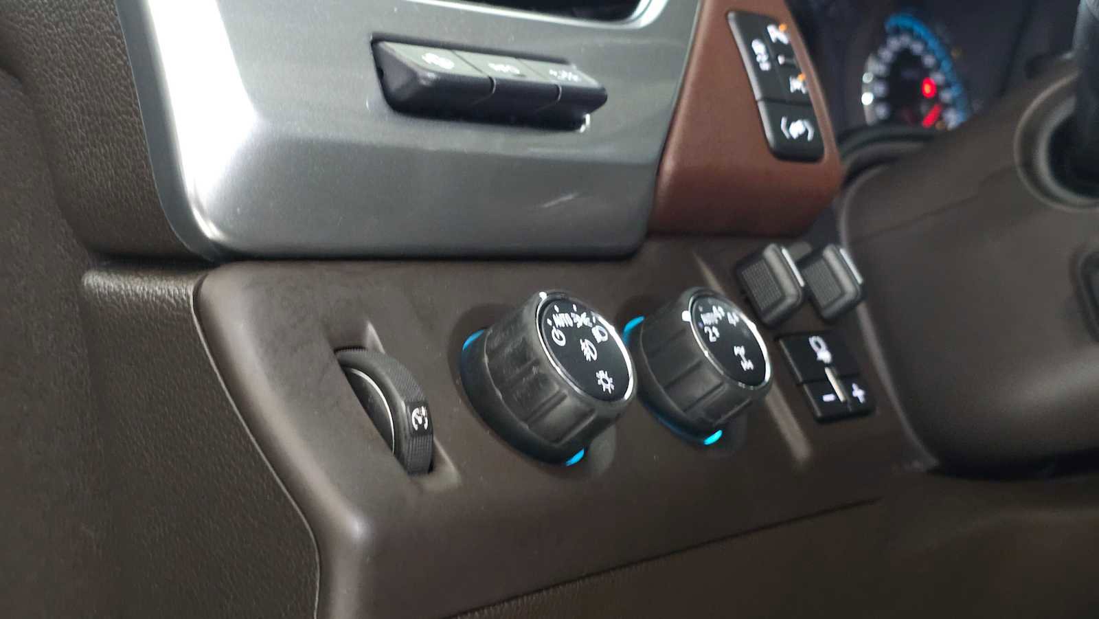 Used 2018 Chevrolet Tahoe Premier w/ RST 6.2L Performance Edition image 25