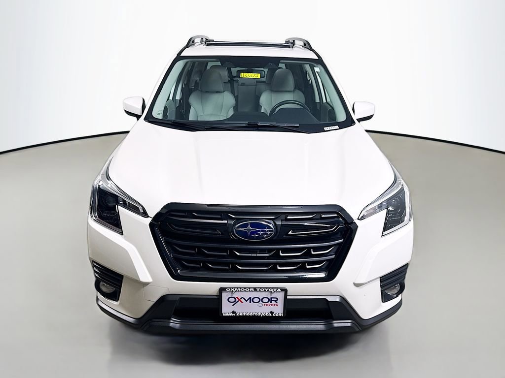 Used 2022 Subaru Forester Premium image 2