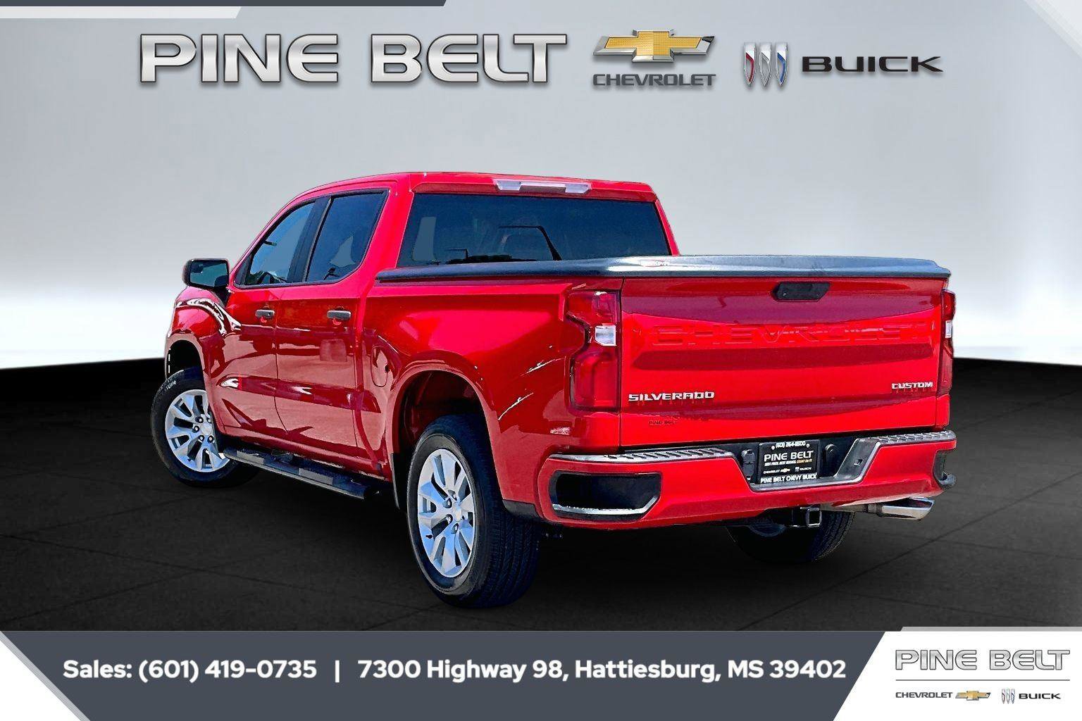 Used 2019 Chevrolet Silverado 1500 Custom w/ Custom Convenience Package RWD image 2